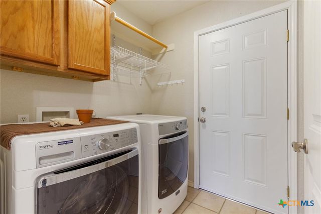 53 Tina’s Trail, Martindale, TX 78655