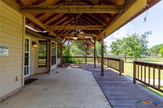53 Tina’s Trail, Martindale, TX 78655