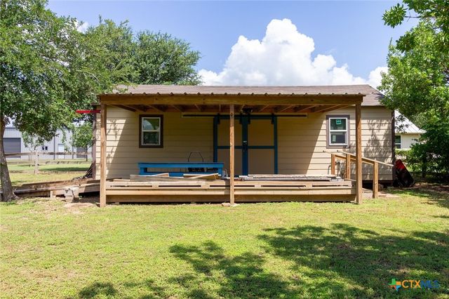 53 Tina’s Trail, Martindale, TX 78655