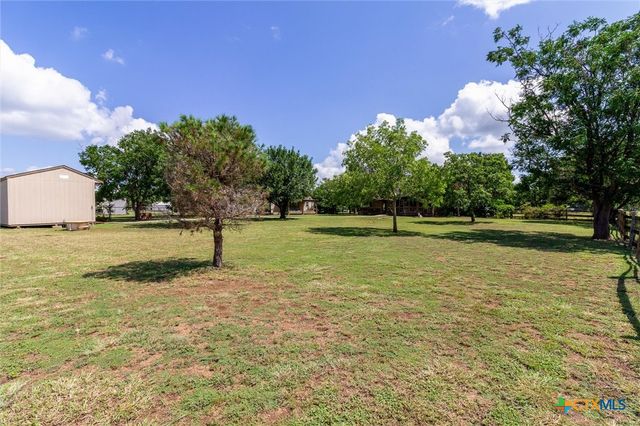 53 Tina’s Trail, Martindale, TX 78655