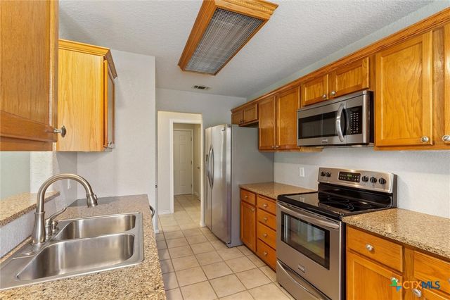 53 Tina’s Trail, Martindale, TX 78655