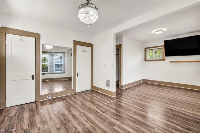 12015 Osceola Avenue, Cleveland, OH 44108