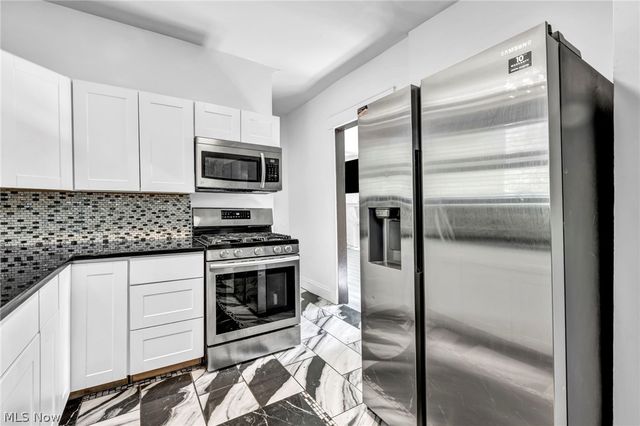 12015 Osceola Avenue, Cleveland, OH 44108