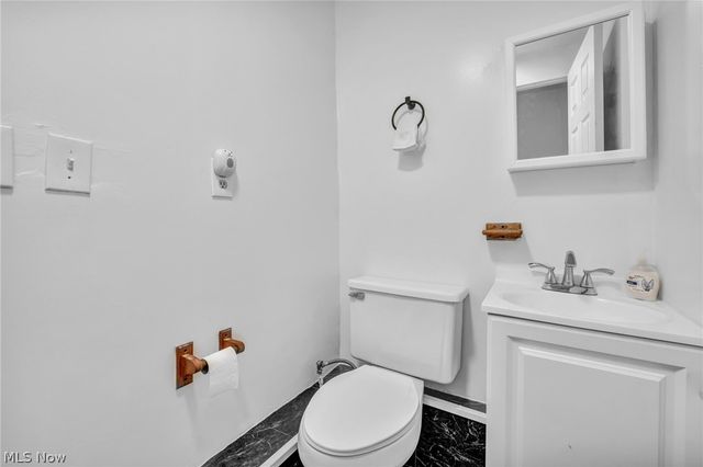 12015 Osceola Avenue, Cleveland, OH 44108