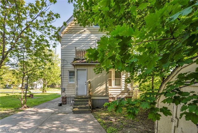 12015 Osceola Avenue, Cleveland, OH 44108