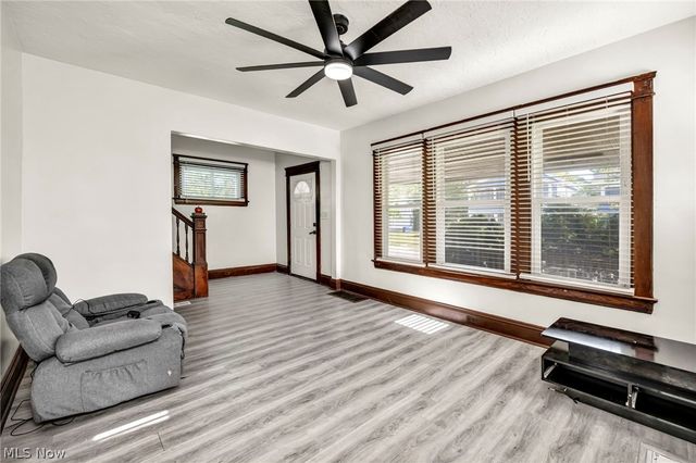 12015 Osceola Avenue, Cleveland, OH 44108