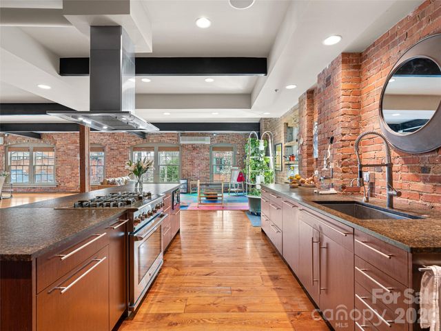 23 Rankin Avenue 302, Asheville, NC 28801