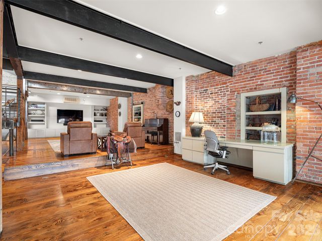23 Rankin Avenue 302, Asheville, NC 28801