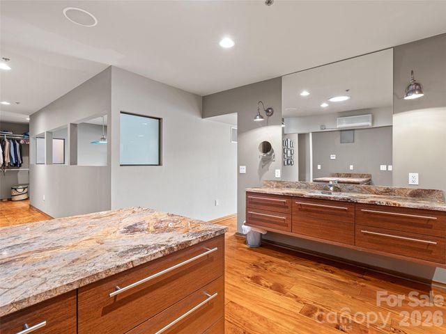 23 Rankin Avenue 302, Asheville, NC 28801