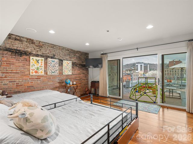 23 Rankin Avenue 302, Asheville, NC 28801