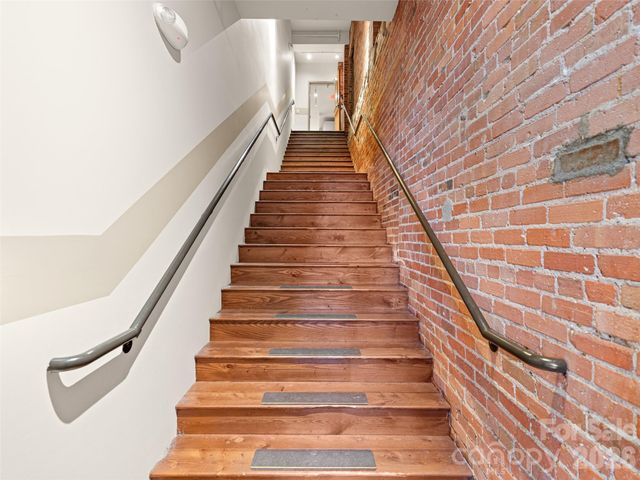 23 Rankin Avenue 302, Asheville, NC 28801