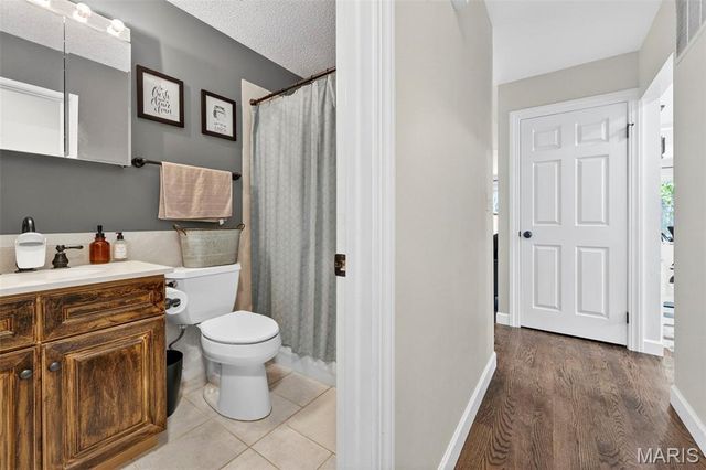 5749 Lost Brook Court, St Louis, MO 63129