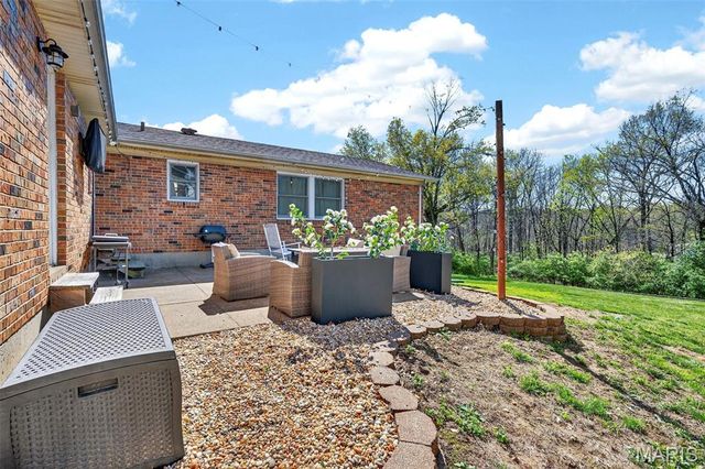 5749 Lost Brook Court, St Louis, MO 63129