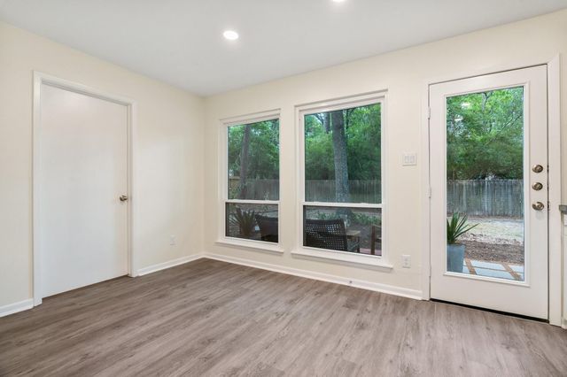 1924 Nursery Road, The Woodlands, TX 77380