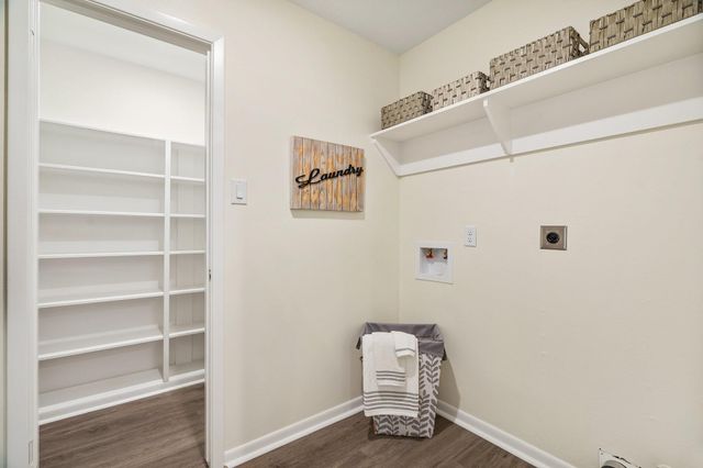 1924 Nursery Road, The Woodlands, TX 77380