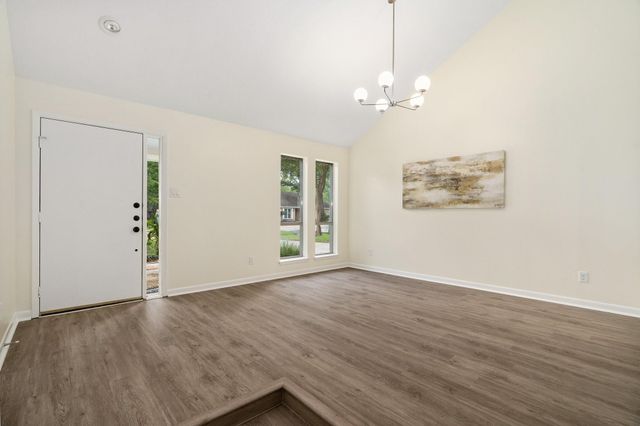 1924 Nursery Road, The Woodlands, TX 77380