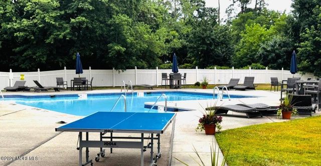 1 Cotswold Circle 801, Ocean Twp, NJ 07712
