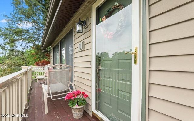 1 Cotswold Circle 801, Ocean Twp, NJ 07712