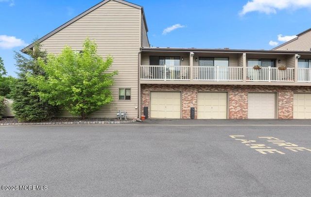 1 Cotswold Circle 801, Ocean Twp, NJ 07712
