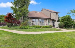 1 Cotswold Circle 801, Ocean Twp, NJ 07712
