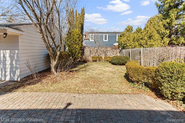 1882 Melbourne Street, Birmingham, MI 48009