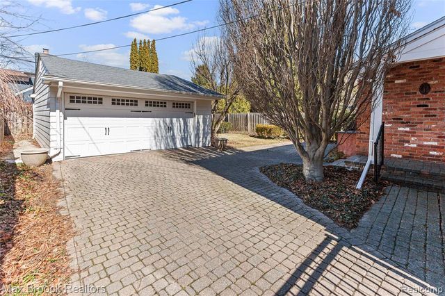 1882 Melbourne Street, Birmingham, MI 48009