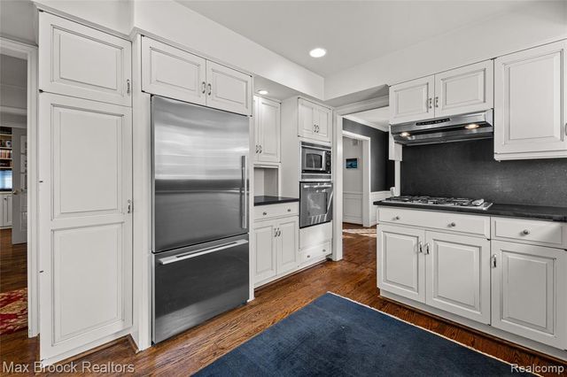 1882 Melbourne Street, Birmingham, MI 48009