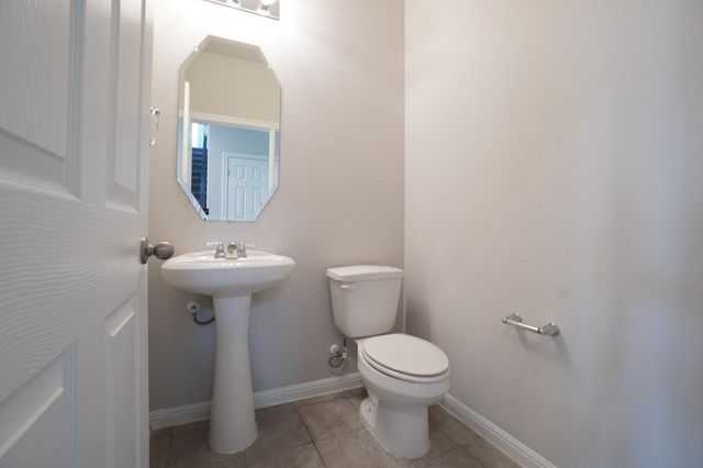 104 HIGH MESA DR, Georgetown, TX 78628