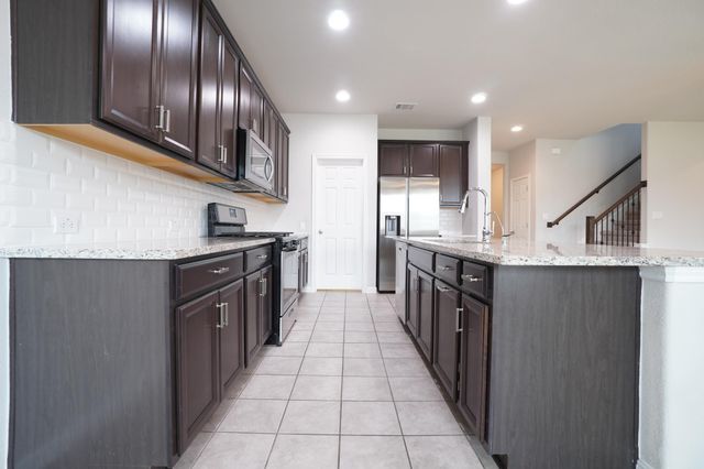 104 HIGH MESA DR, Georgetown, TX 78628