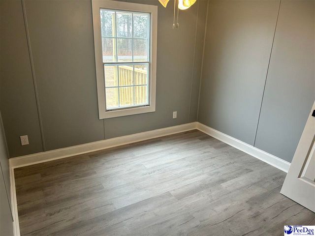 1542 E Carolina Ave, Hartsville, SC 29550