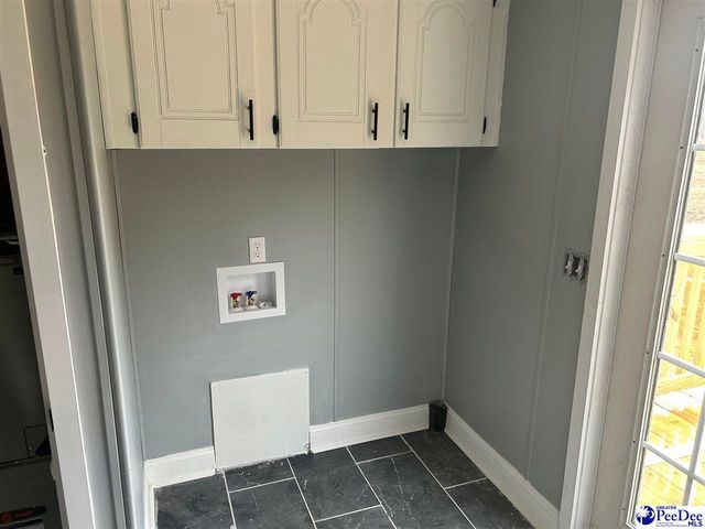 1542 E Carolina Ave, Hartsville, SC 29550