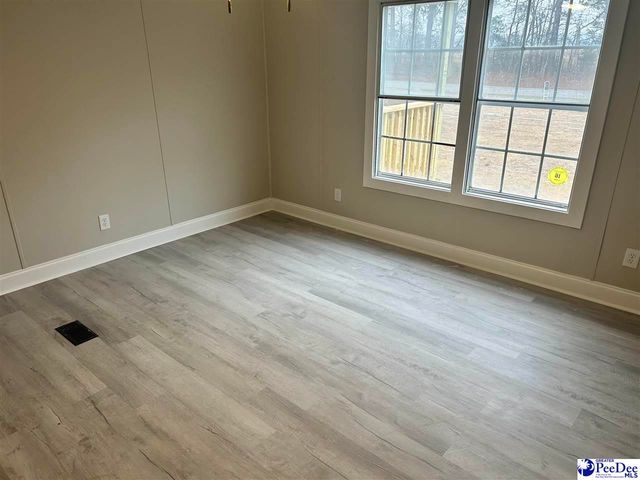 1542 E Carolina Ave, Hartsville, SC 29550