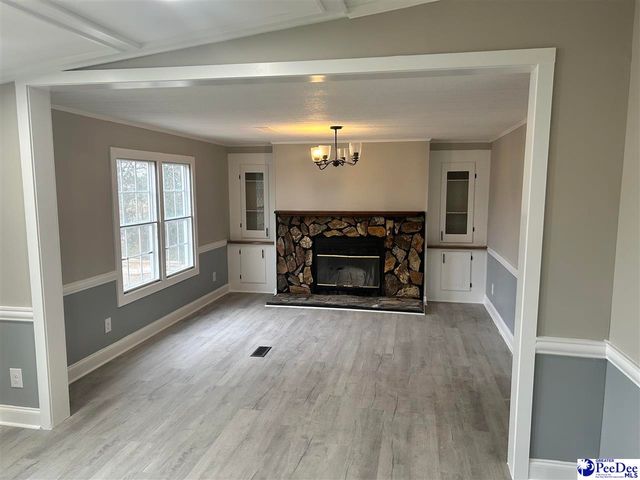 1542 E Carolina Ave, Hartsville, SC 29550