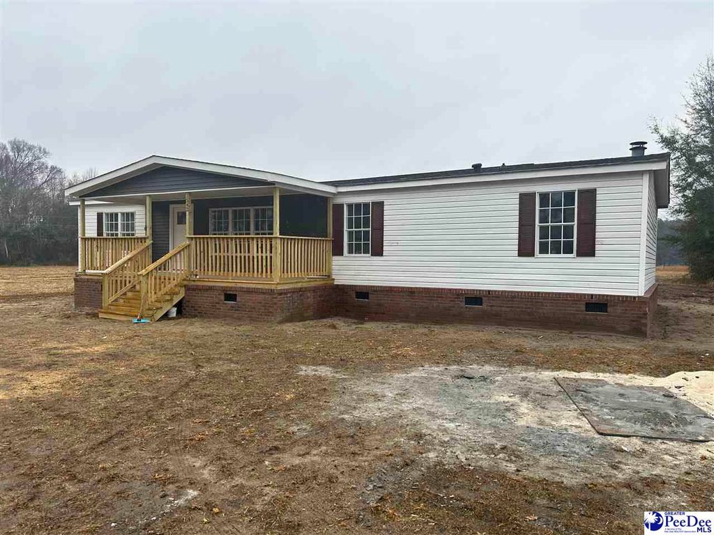 1542 E Carolina Ave, Hartsville, SC 29550