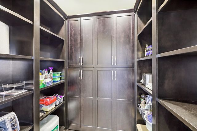 9154 Moonseed Court, West Des Moines, IA 50266