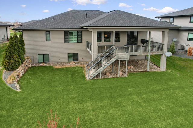 9154 Moonseed Court, West Des Moines, IA 50266