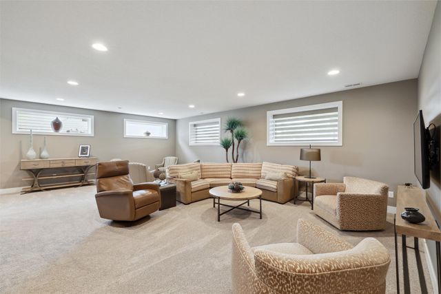 9154 Moonseed Court, West Des Moines, IA 50266