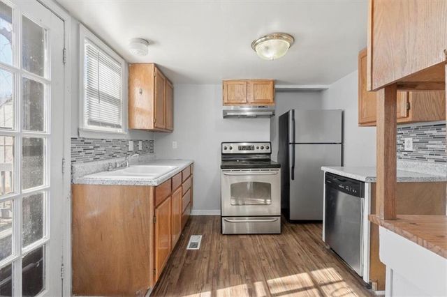 724 S Grand Avenue, Independence, MO 64052