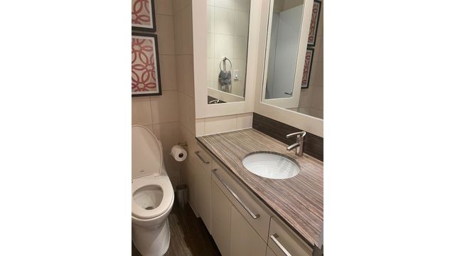 150 W 56th St Apt 5106, New York City, NY 10019