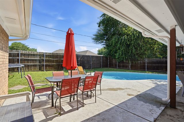 7005 Sao Paulo Court, North Richland Hills, TX 76180