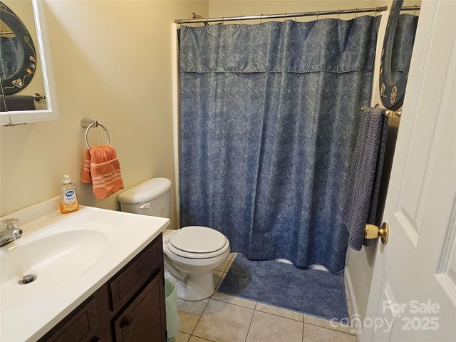 951 Cypress Court NW, Lenoir, NC 28645