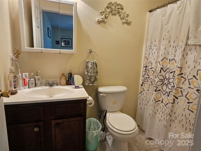 951 Cypress Court NW, Lenoir, NC 28645