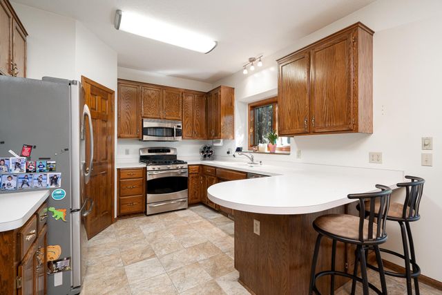 1287 Schooner Way, Woodbury, MN 55125