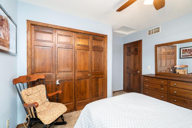 1287 Schooner Way, Woodbury, MN 55125