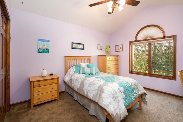 1287 Schooner Way, Woodbury, MN 55125