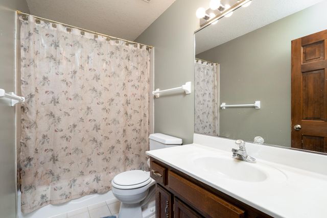 1287 Schooner Way, Woodbury, MN 55125