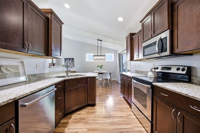19 Eversull Lane, Iowa City, IA 52245