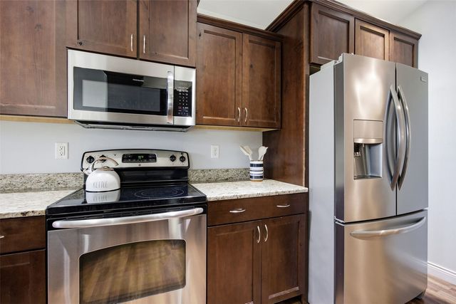 19 Eversull Lane, Iowa City, IA 52245