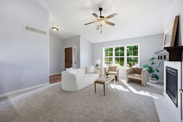19 Eversull Lane, Iowa City, IA 52245