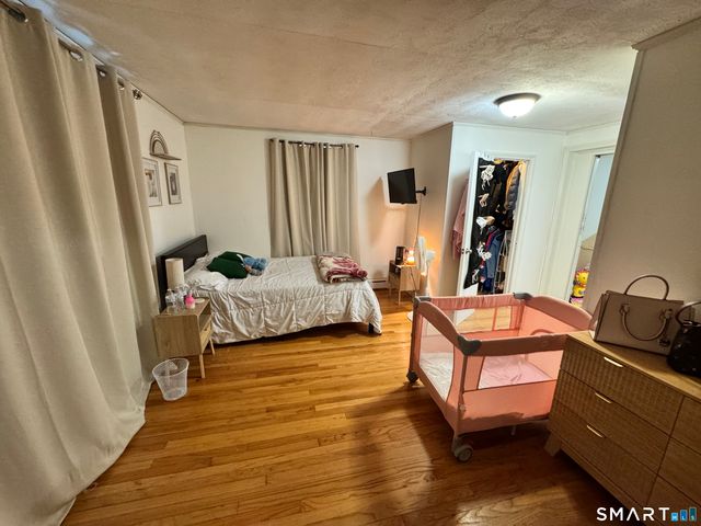 10 Hamilton Court, Enfield, CT 06082